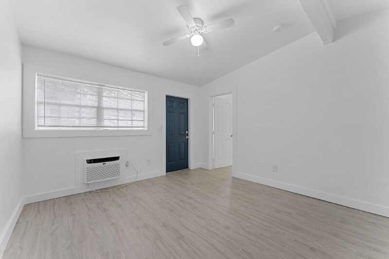 Building Photo - 1141 NE 23rd Terrace