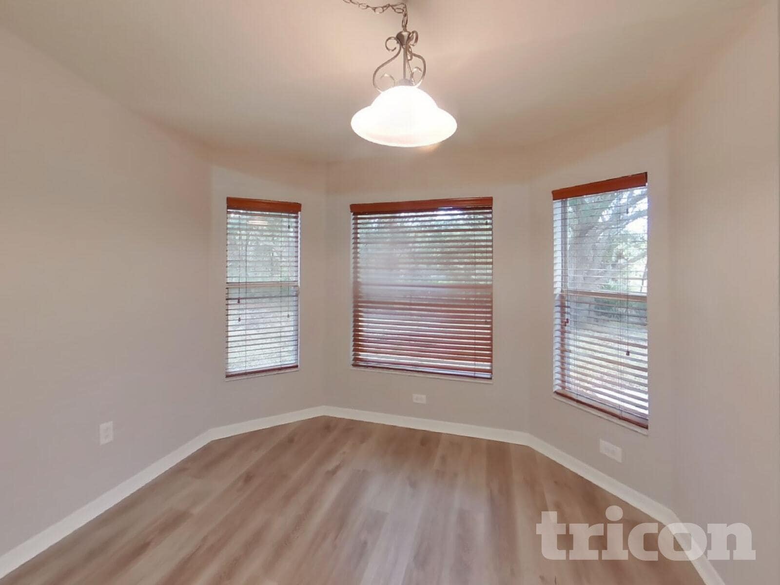 Building Photo - 39 Balsam St