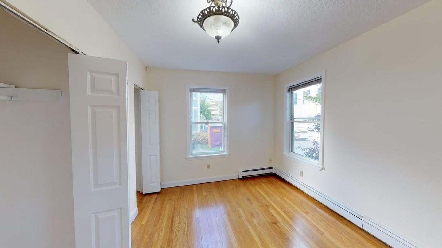 Building Photo - 315 Elm St