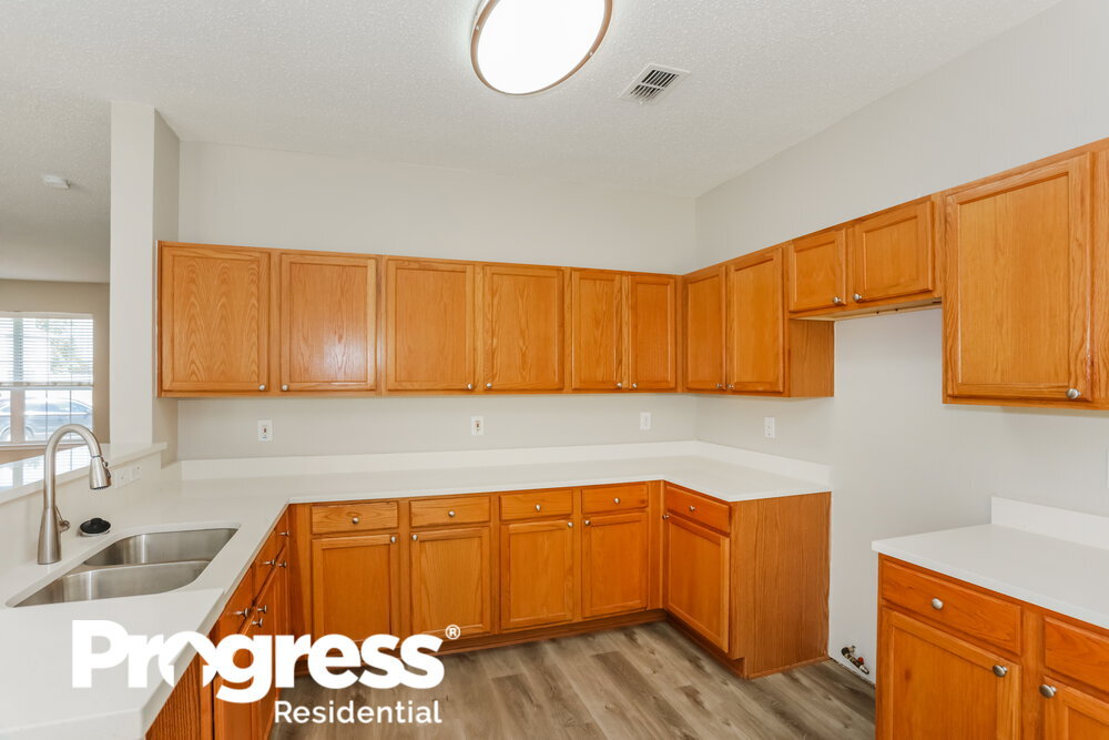 Building Photo - 7334 Tree Ridge Ct