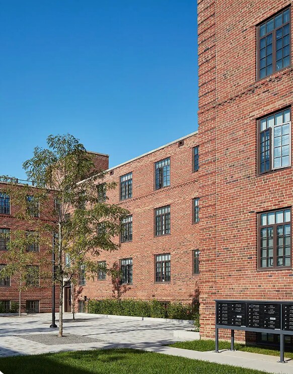 Building Photo - 2857 N Clybourn Ave