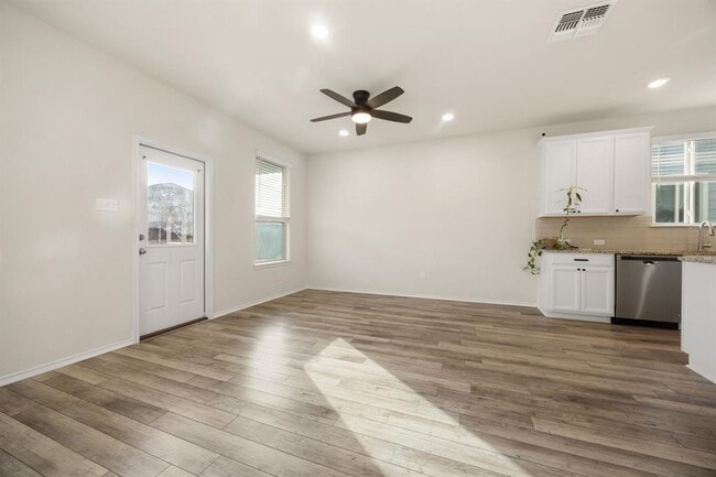 Building Photo - 329 Green Egret Wy