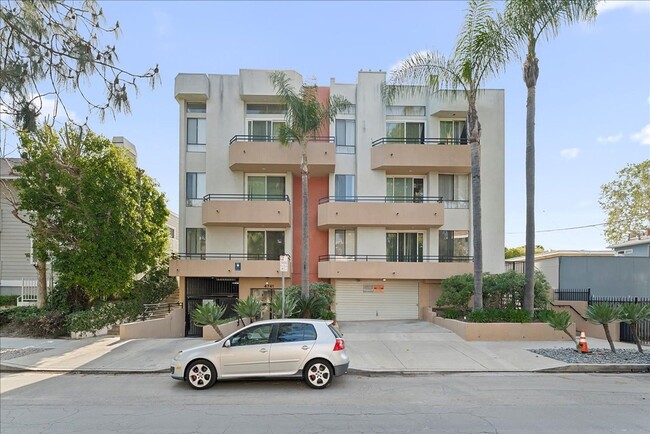 Building Photo - 4741 Radford Ave