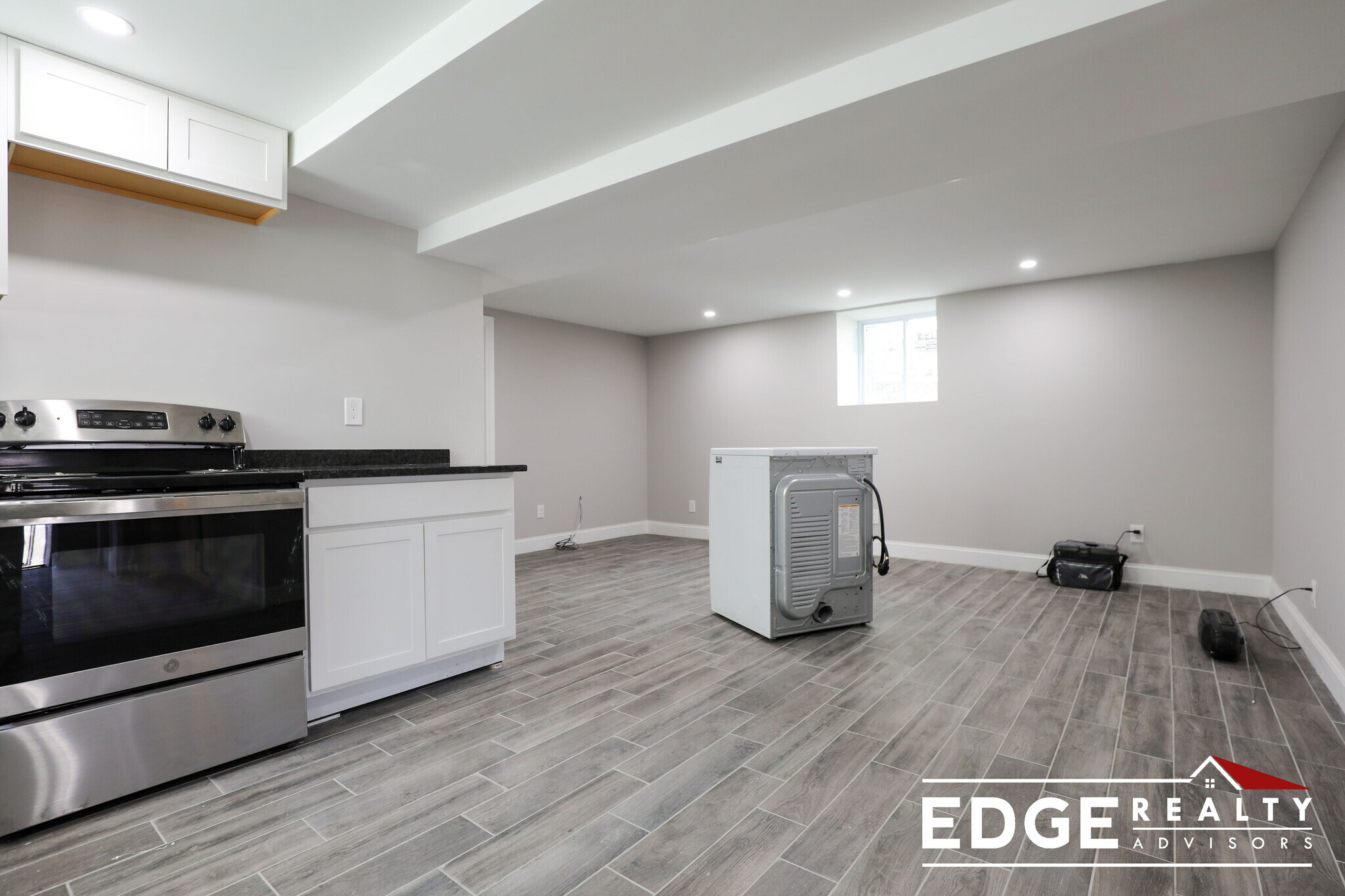 Building Photo - 14 Glenmont Rd