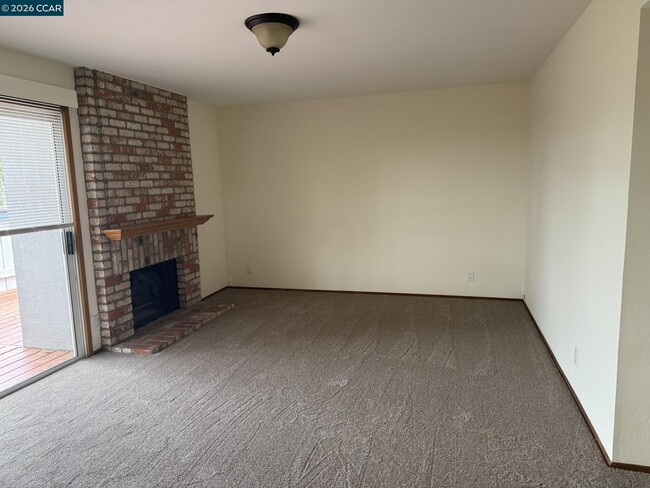 Building Photo - 585 Mt Dell Dr