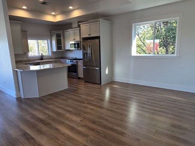 Building Photo - 3 bedroom 2.5 bathroom Custom Built Home