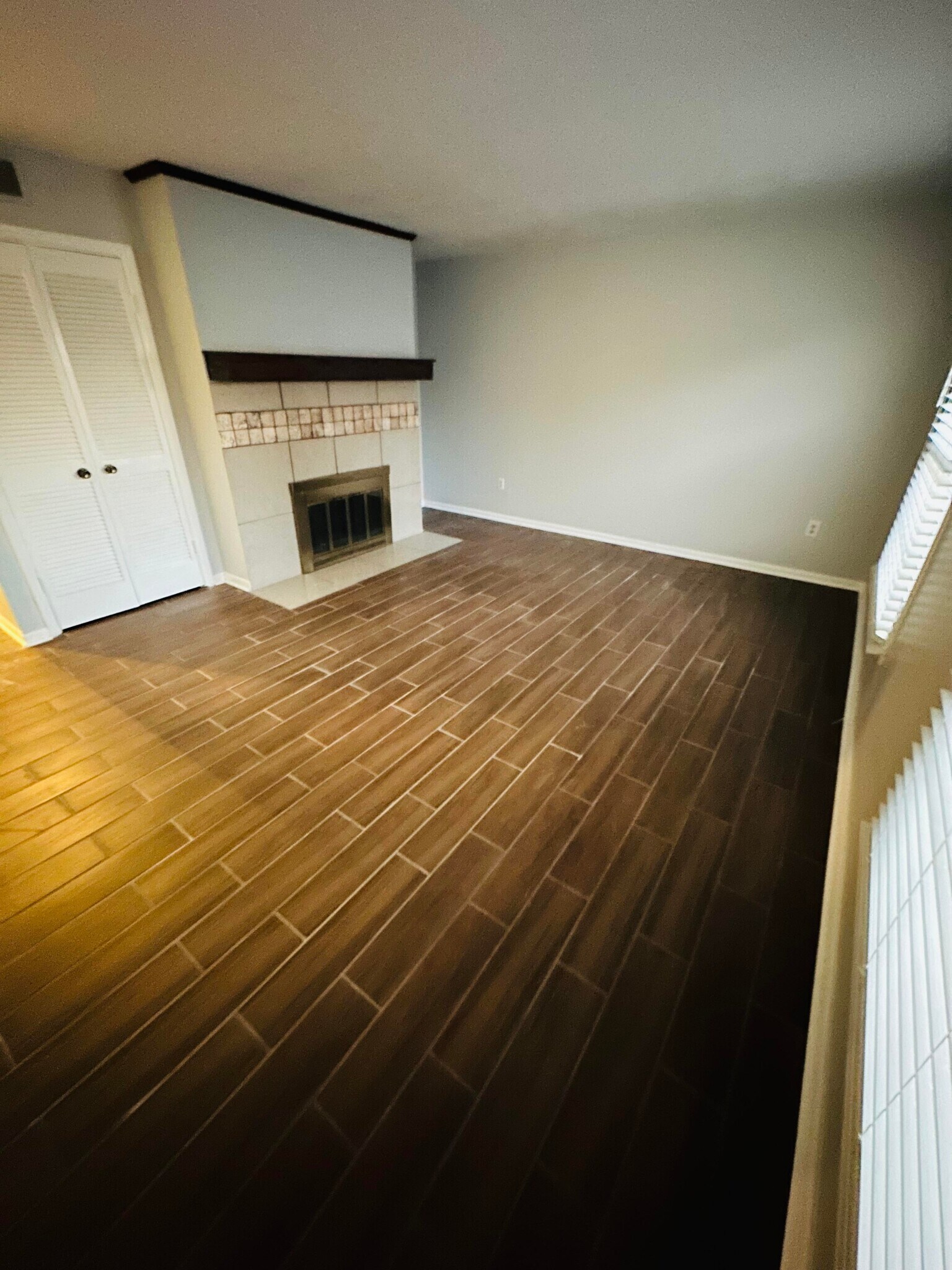 Living Room with Firelplace - 3637 Haughton Ln