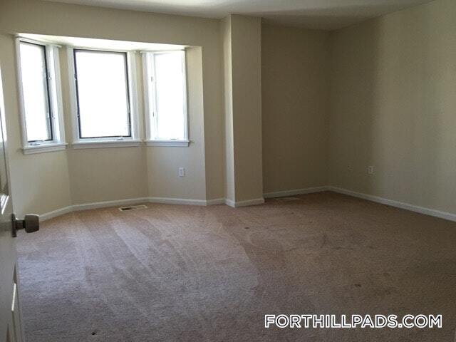 Building Photo - 66 St James St