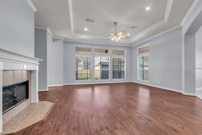 Building Photo - 35 W Pines Dr