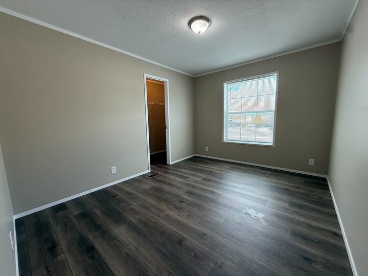 Building Photo - 11986 Springbrook Ct