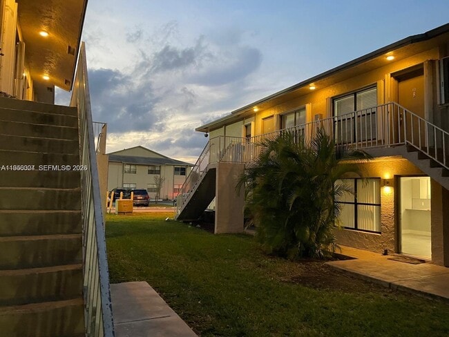 Building Photo - 15354 SW 72nd St