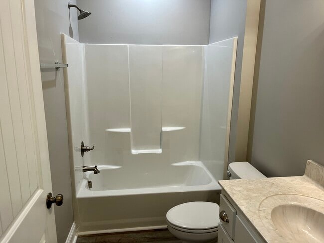 Building Photo - 2823 La Mesa Ave