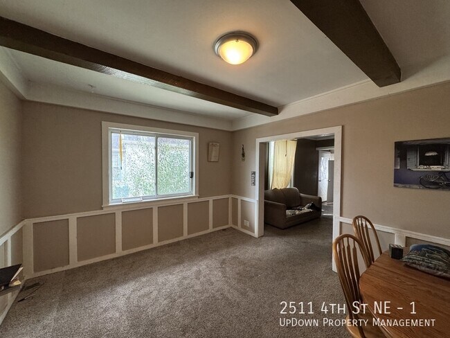 Building Photo - 2511 4th St NE