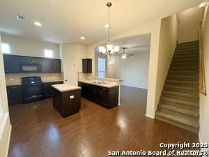 Building Photo - 602 Creekside Cir