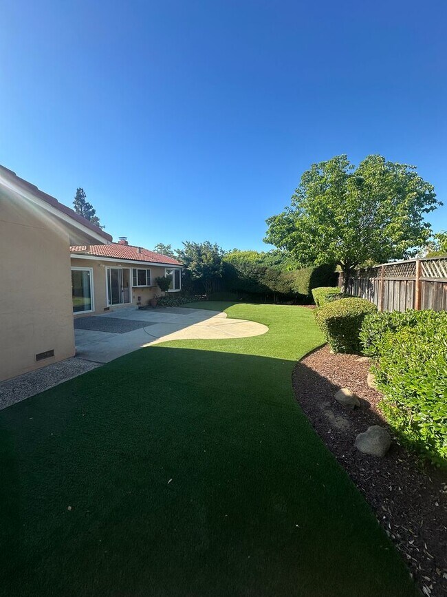 Building Photo - Almaden Single Family Home