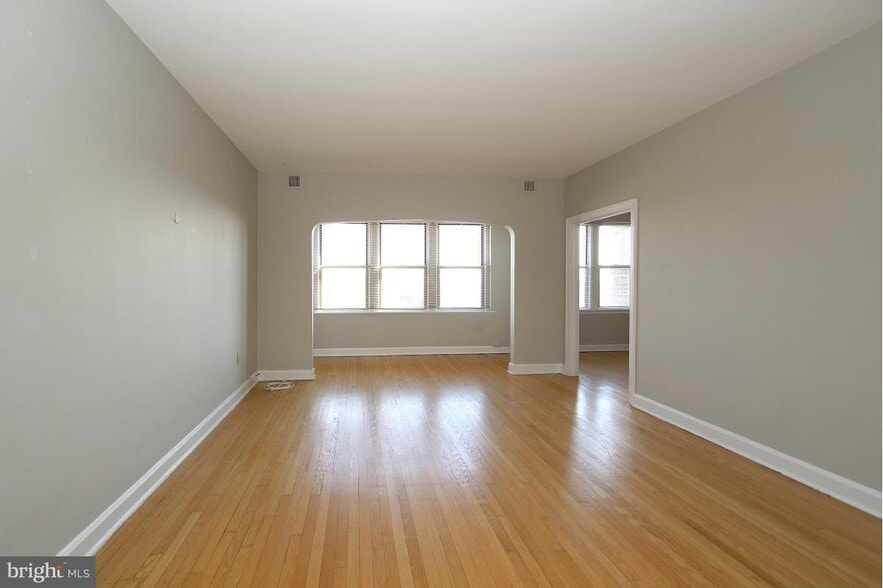 Living Room - 4707 Connecticut Ave NW