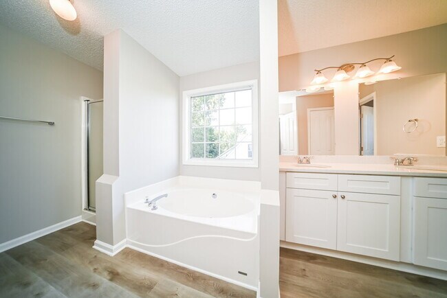 Building Photo - 122 Wills Way