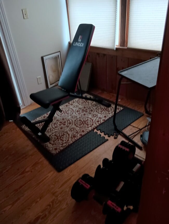 Building Photo - 1065 Mountain View St