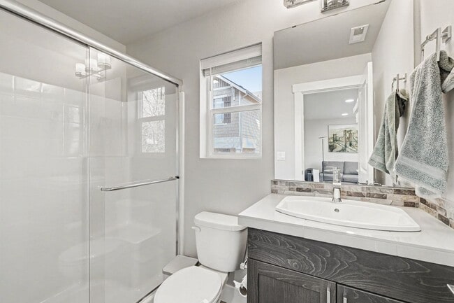 Building Photo - Home for Rent at Creekside Grove!