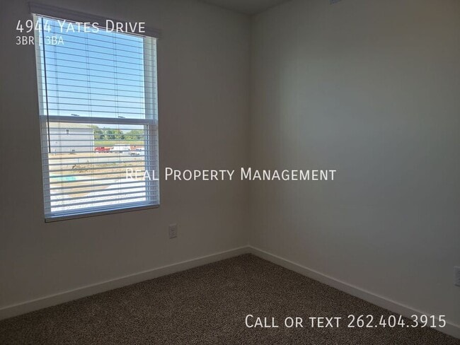 Building Photo - 4944 Yates Dr