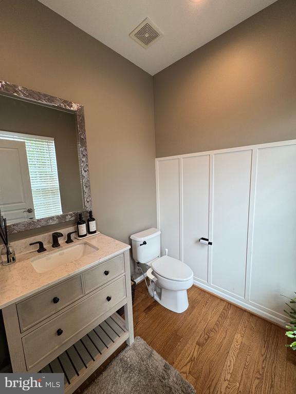 Building Photo - 5980 Twin Branch Ct