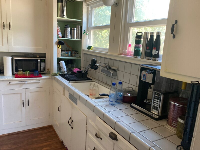 Building Photo - 1539 W Willow St