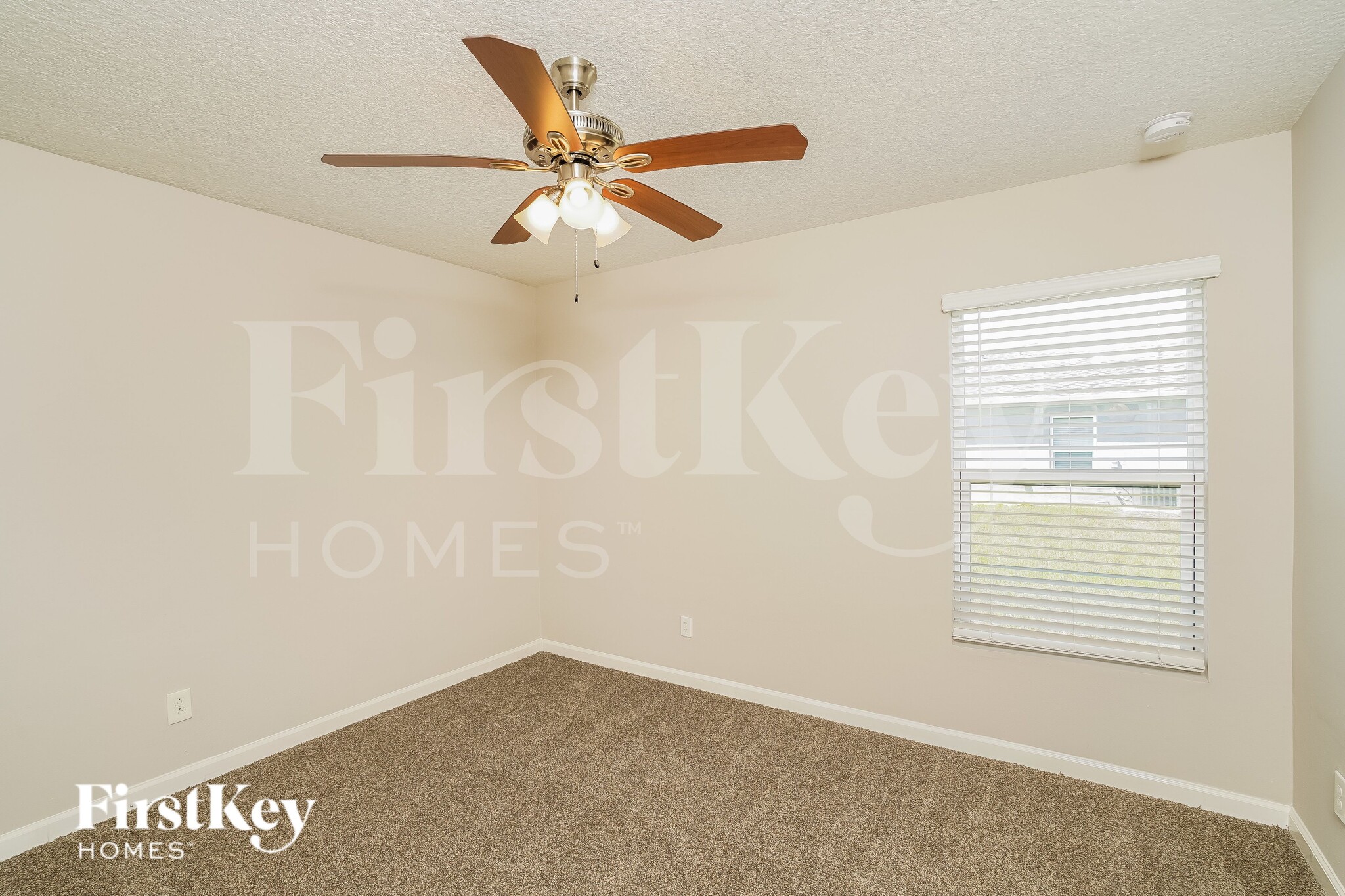 Building Photo - 4285 SW Walker St