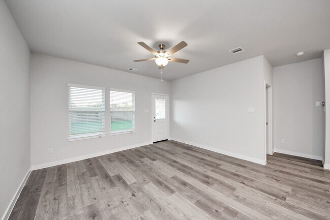 Building Photo - 32939 Silver Mdw Wy