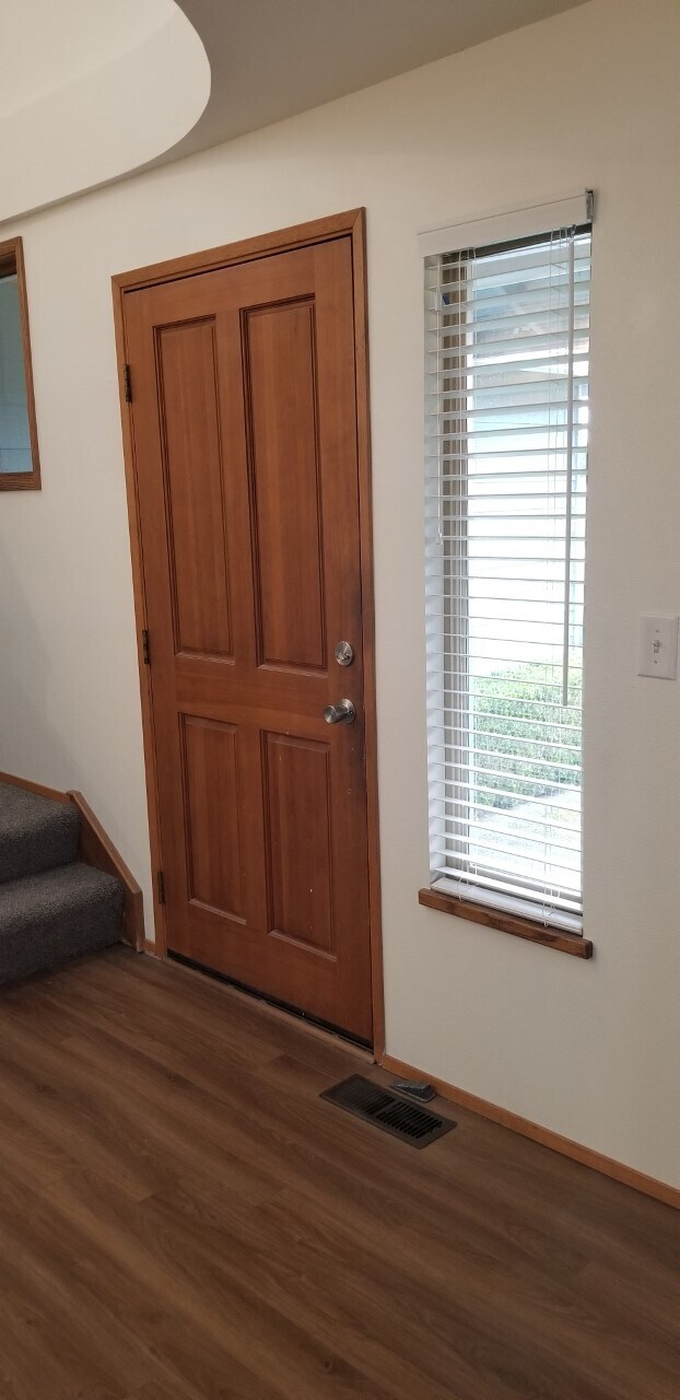 Welcome home! - 10615 Hillsboro Dr NW