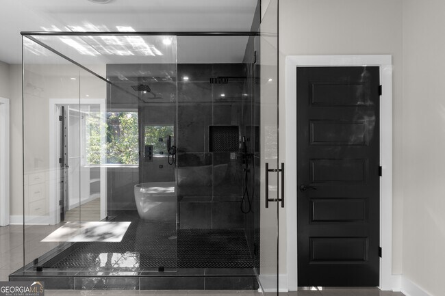 Building Photo - 1331 Diamond Ave SE