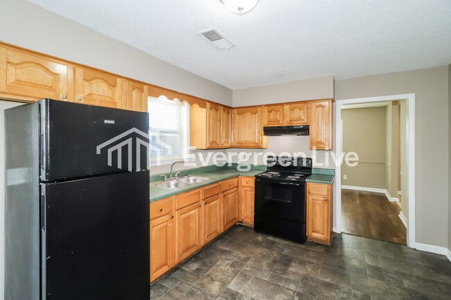 Building Photo - 4654 Chuck Ave