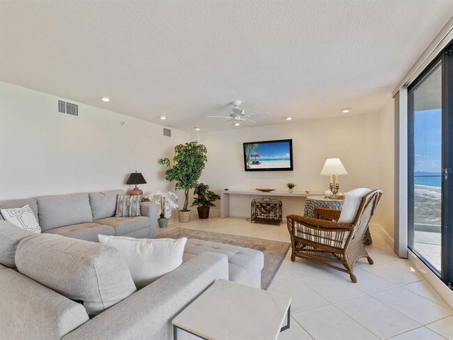 Building Photo - 1511 Gulf of Mexico Dr