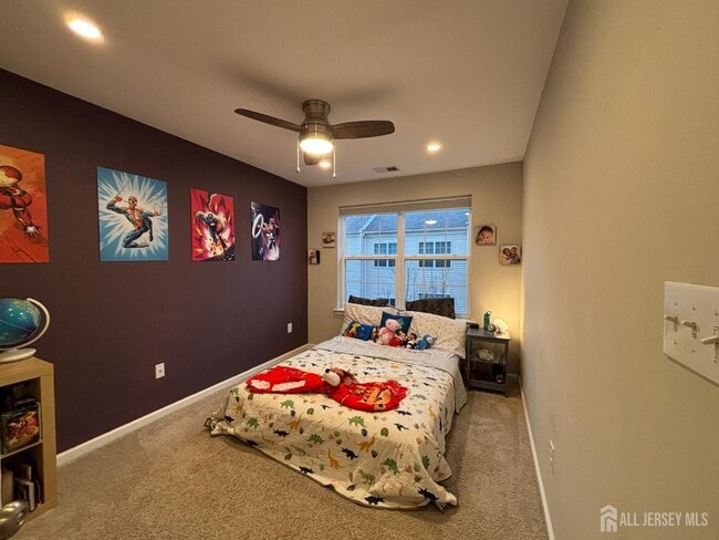 Building Photo - 1205 Hights Farm Rd N