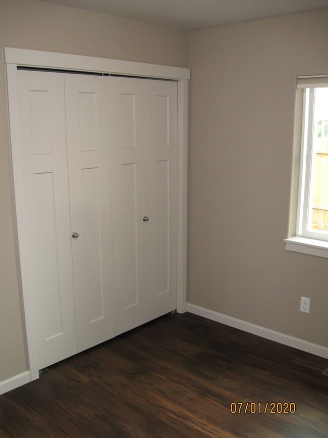 Building Photo - Must See 3 Bedroom with Fenced Yard!