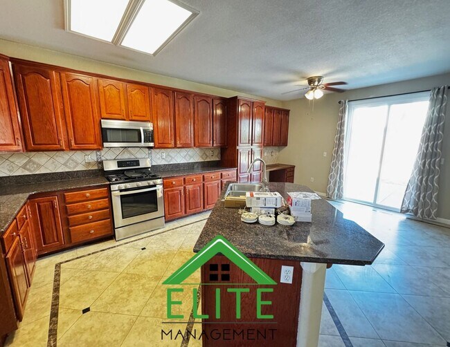 Building Photo - Home Located in the Highly Sought-after No...