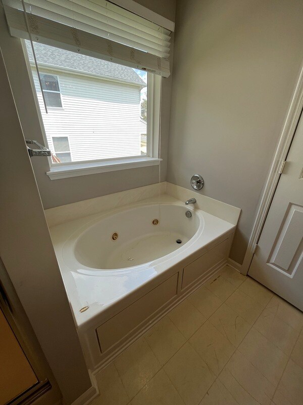 Building Photo - 15113 Oldcorn Ln