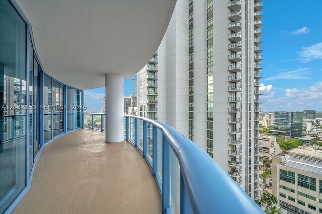 Building Photo - 333 Las Olas Way