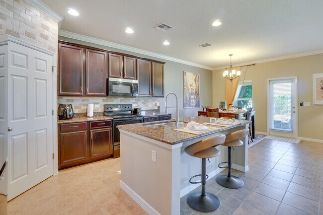 Building Photo - 14822 Fells Ln