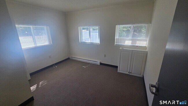 Building Photo - 361 Pomeroy Ave