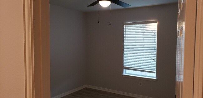 Building Photo - 3304 Twp Grove Ln