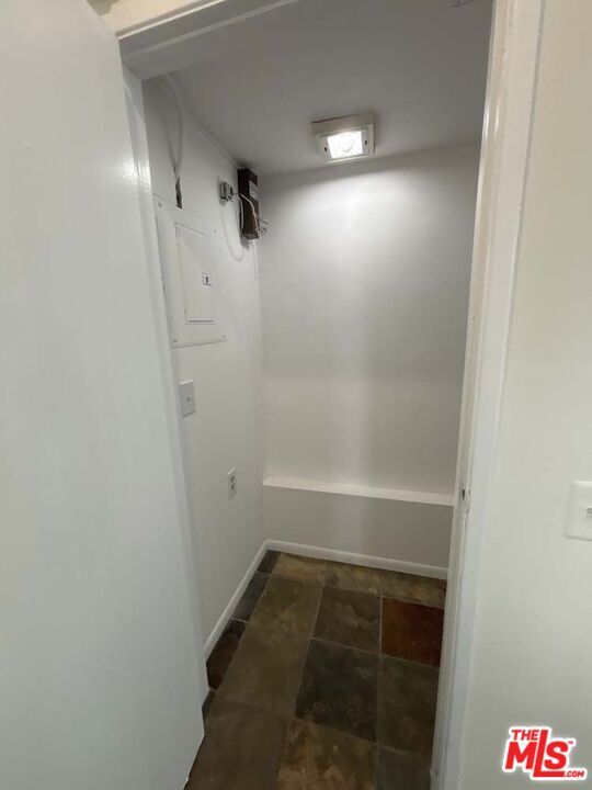 Building Photo - 915 Broadway St