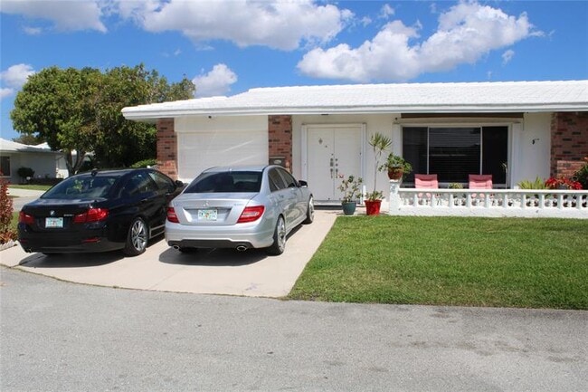 Primary Photo - 7204 NW 71st Ave