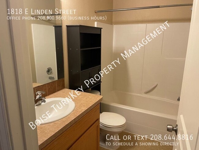 Building Photo - 1818 E Linden St