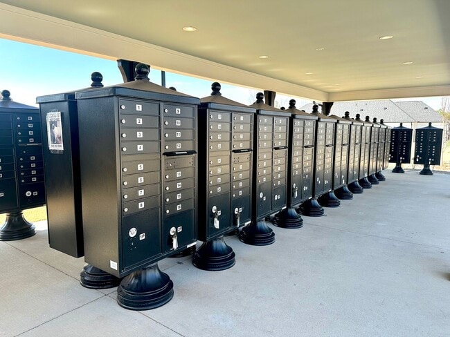 Building Photo - Spacious 3BD Townhome in Solana | 2-Car Garage | Pool, Gym & More