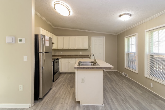 Building Photo - 8100 Tam O'Shanter Dr