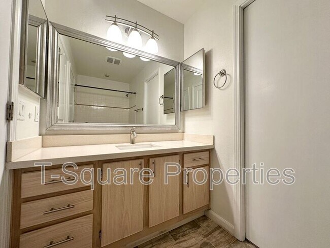 Building Photo - 8443 Delridge Wy SW