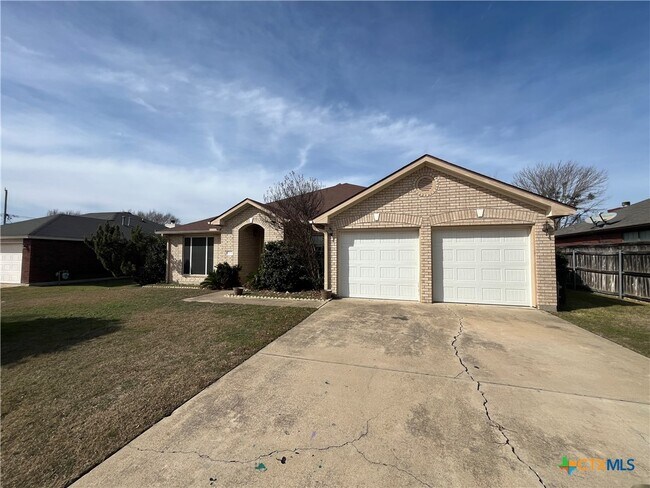 Primary Photo - 2523 Creek Dr