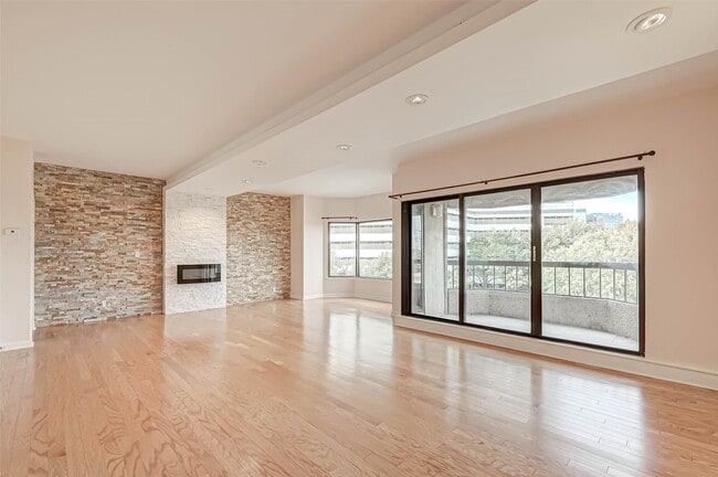 Building Photo - 2001 Holcombe Blvd