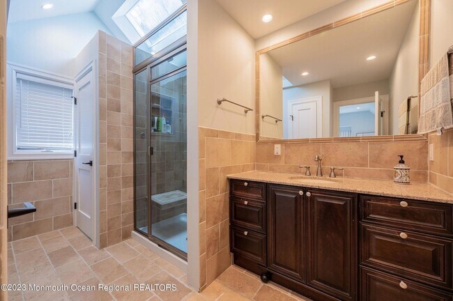 Building Photo - 623 Brooklyn Blvd