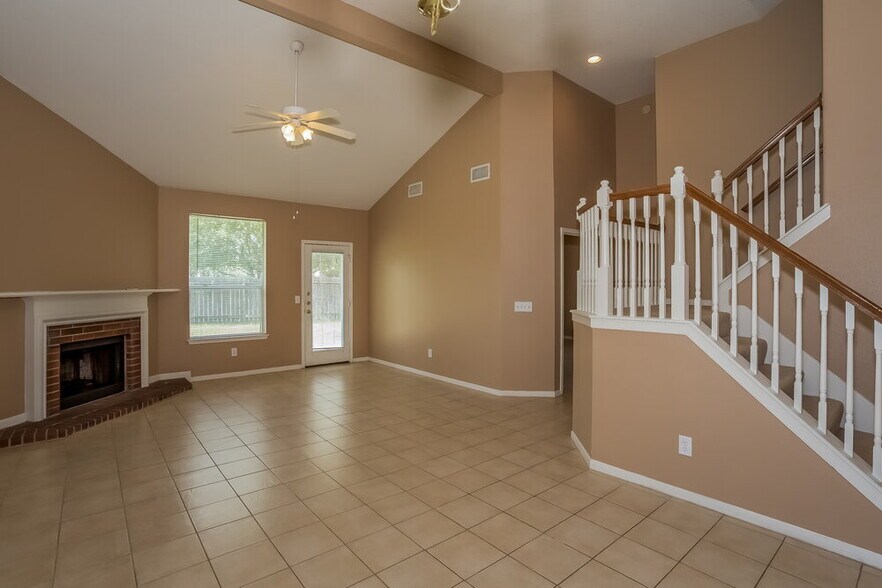 Building Photo - 20126 Rolling Hills Ln